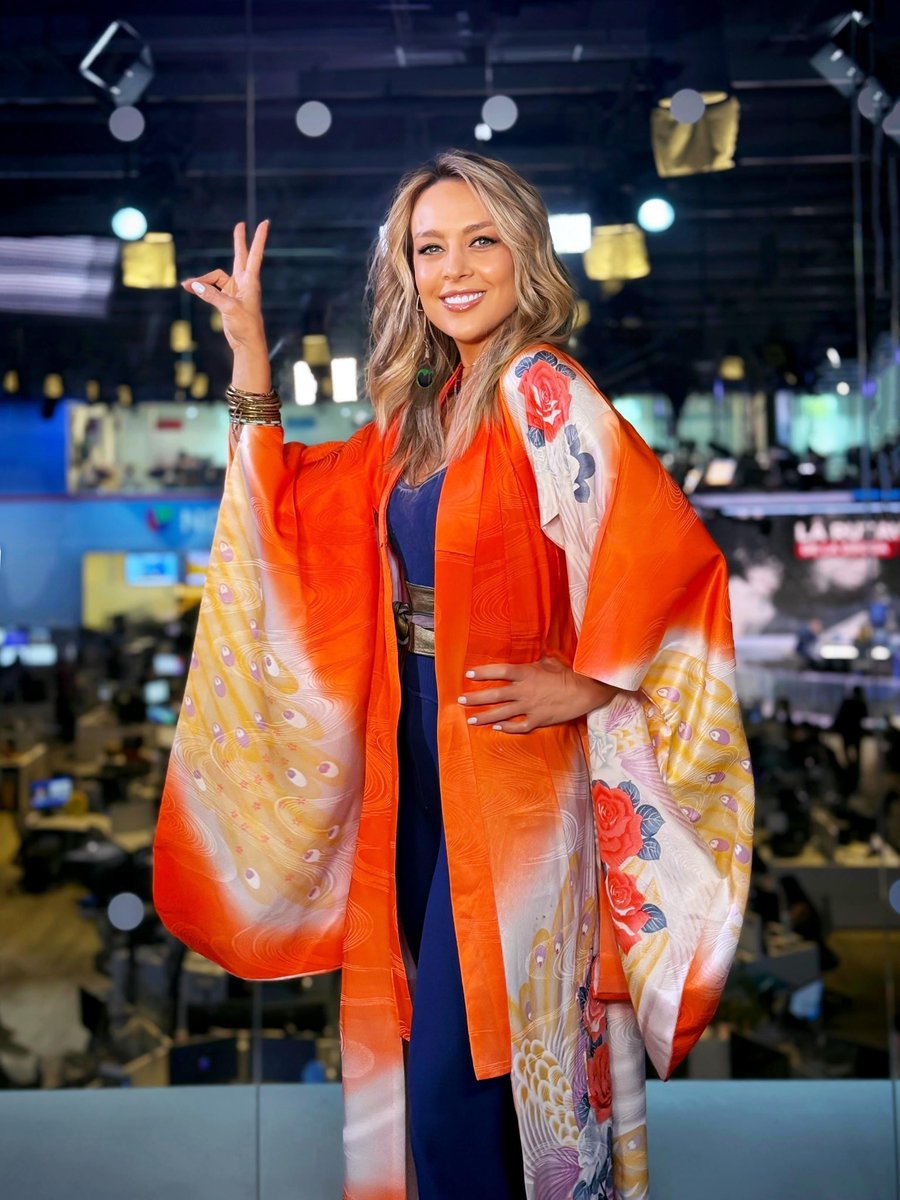 officialfey's tweet photo. Que bello volver a verlos !! 💫 🫶🏻⚡️…
Gracias @univision https://t.co/txvbqRxvnu