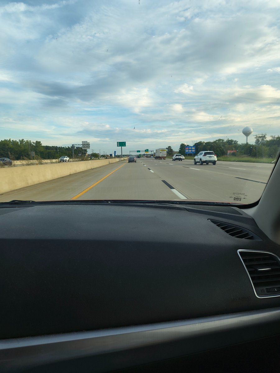 Lizardman (@lizardman301) on Twitter photo Once in a blue moon I can be a passenger when going to a Chicago local
Shoutouts to <a href="/TheJoeofalltime/">The J.O.A.T vs Roundhouse '25</a> Once in a blue moon I can be a passenger when going to a Chicago local
Shoutouts to <a href="/TheJoeofalltime/">The J.O.A.T vs Roundhouse '25</a>