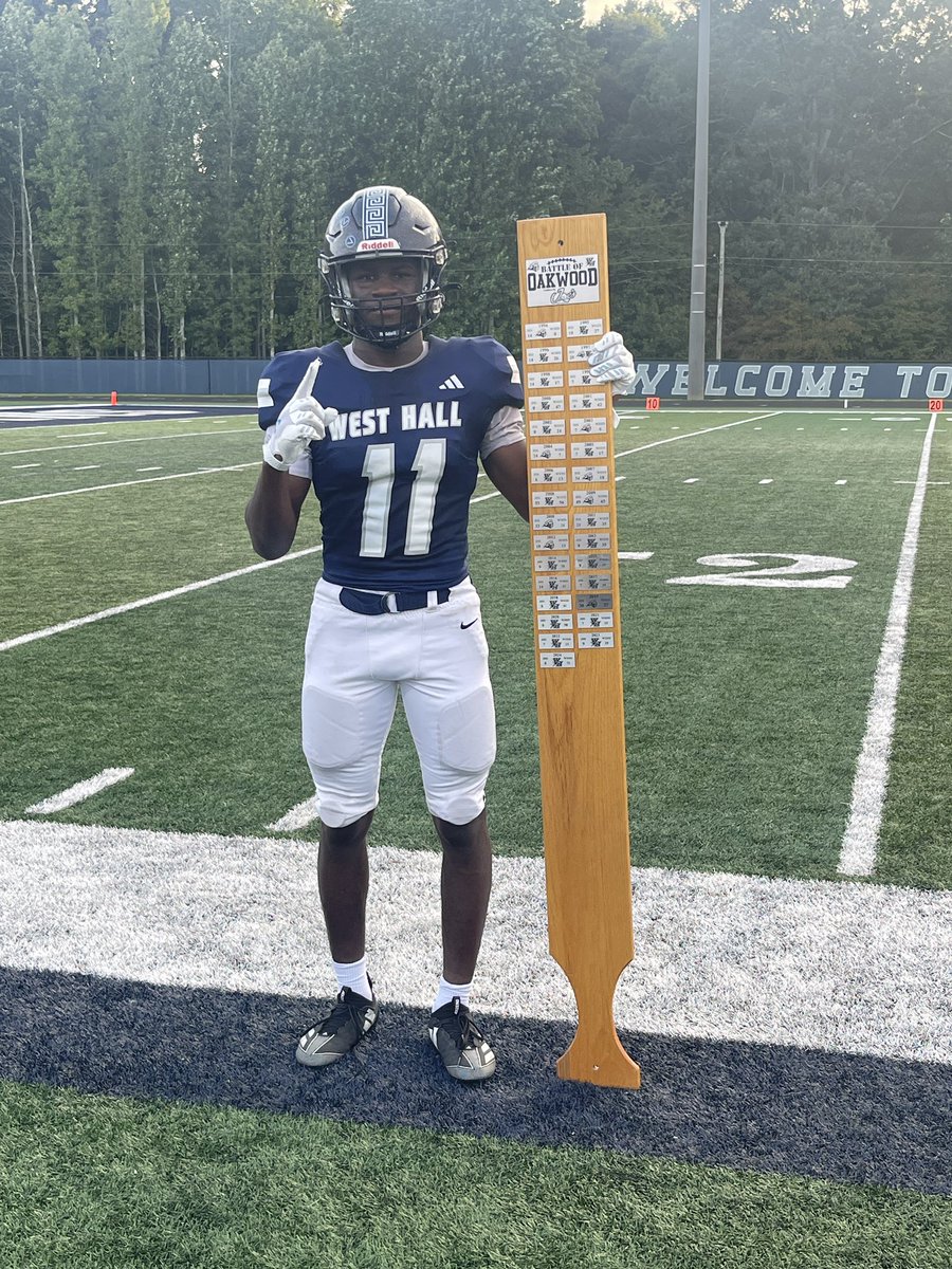 NajiLyon's tweet image. Nasser Aliou, West Hall ATH. 3 sport stud. 4.4 40 (laser). 6’1”, 200 lbs. 4.0 GPA. Plays QB, P, OLB, WR, SS. Leader in classroom, football field, track, and wrestling mat. Colleges, don’t miss out on this elite human! 
@RecruitGeorgia 
@WHSpartansFB 
@CJacksonPRZ 
@NasserAliou1