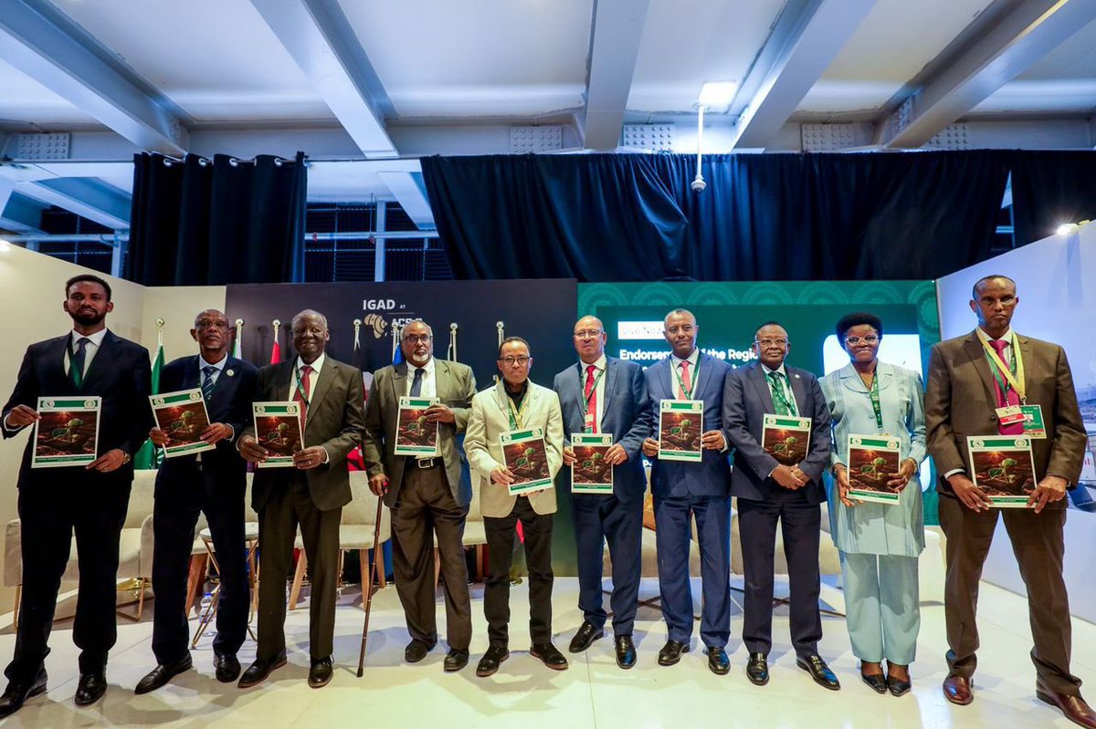 IGADsecretariat's tweet image. IGAD and EAC Forge Stronger Ties, Launch Regional Framework for Climate Services at ACS2

On the sidelines of #ACS2 in Addis Ababa, IGAD Deputy Executive Secretary H.E. @MAWareSO, on behalf of H.E. @DrWorkneh, welcomed @SGNduva, Secretary General of @Jumuiya, to the IGAD