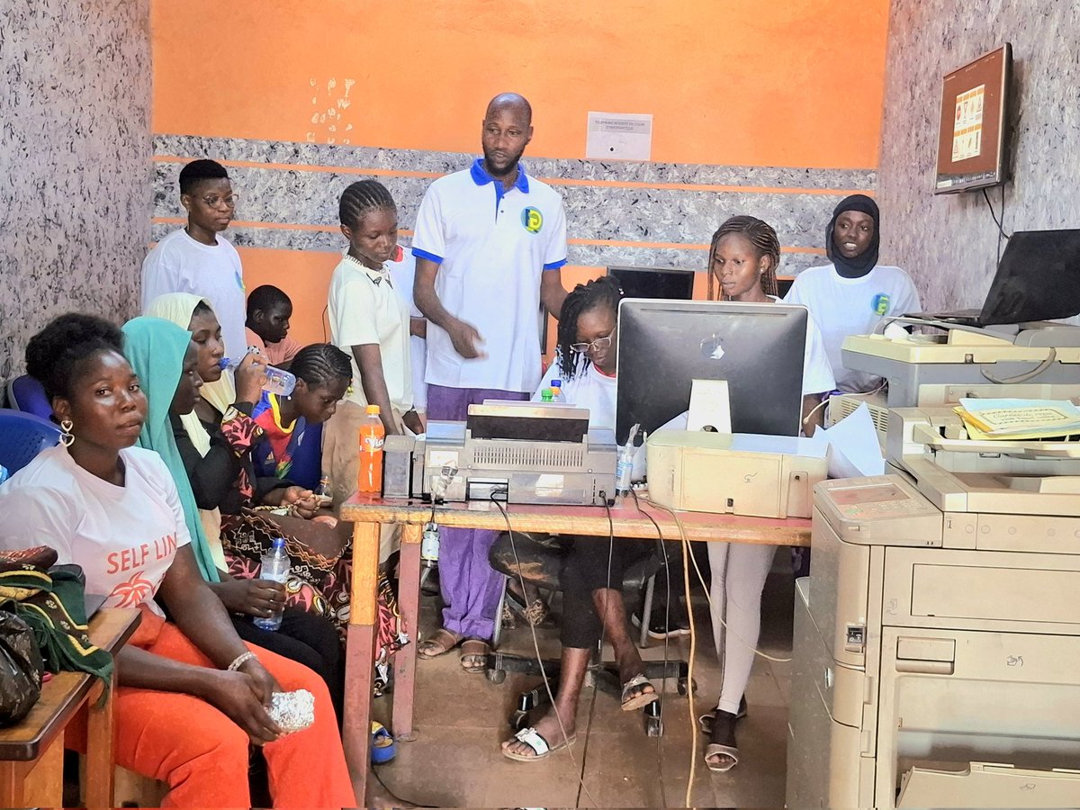TSACKOU's tweet photo. Après une formation certifiante sur le
Développement organisationnel appliqué aux initiatives fondées sur le bénévolat avec @YALINetwork , j'ai eu le plaisir de partager avec mes jeunes frères pendant un mois sur le thème Défis et perspectives du développement organisationnel 1/2 https://t.co/BQp36TREaf