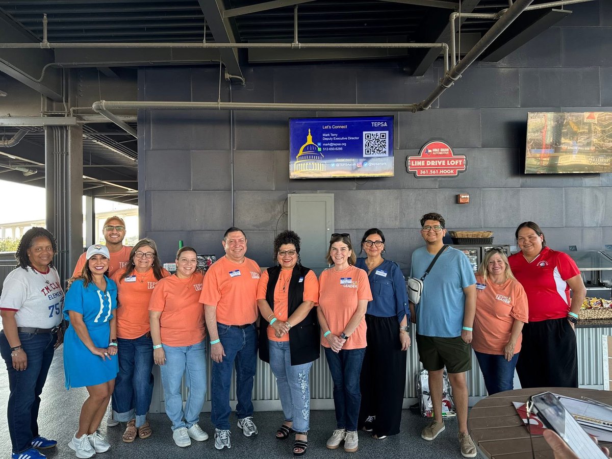 Patrick4Texas's tweet photo. TEPSA Region 2 Meetup watching the Corpus Christi Hooks at Whataburger Field! Great times! 😁 https://t.co/zWeDlFdqJG