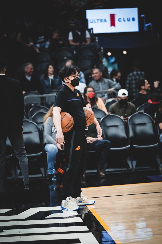 pattyrackets's tweet photo. twelve years of living out my childhood dreams

twelve years of growing up in the arena i idolized

twelve years of being surrounded by the greats

from the bottom of my heart, thank you forever 💜 @Suns https://t.co/eEgYwpedIJ