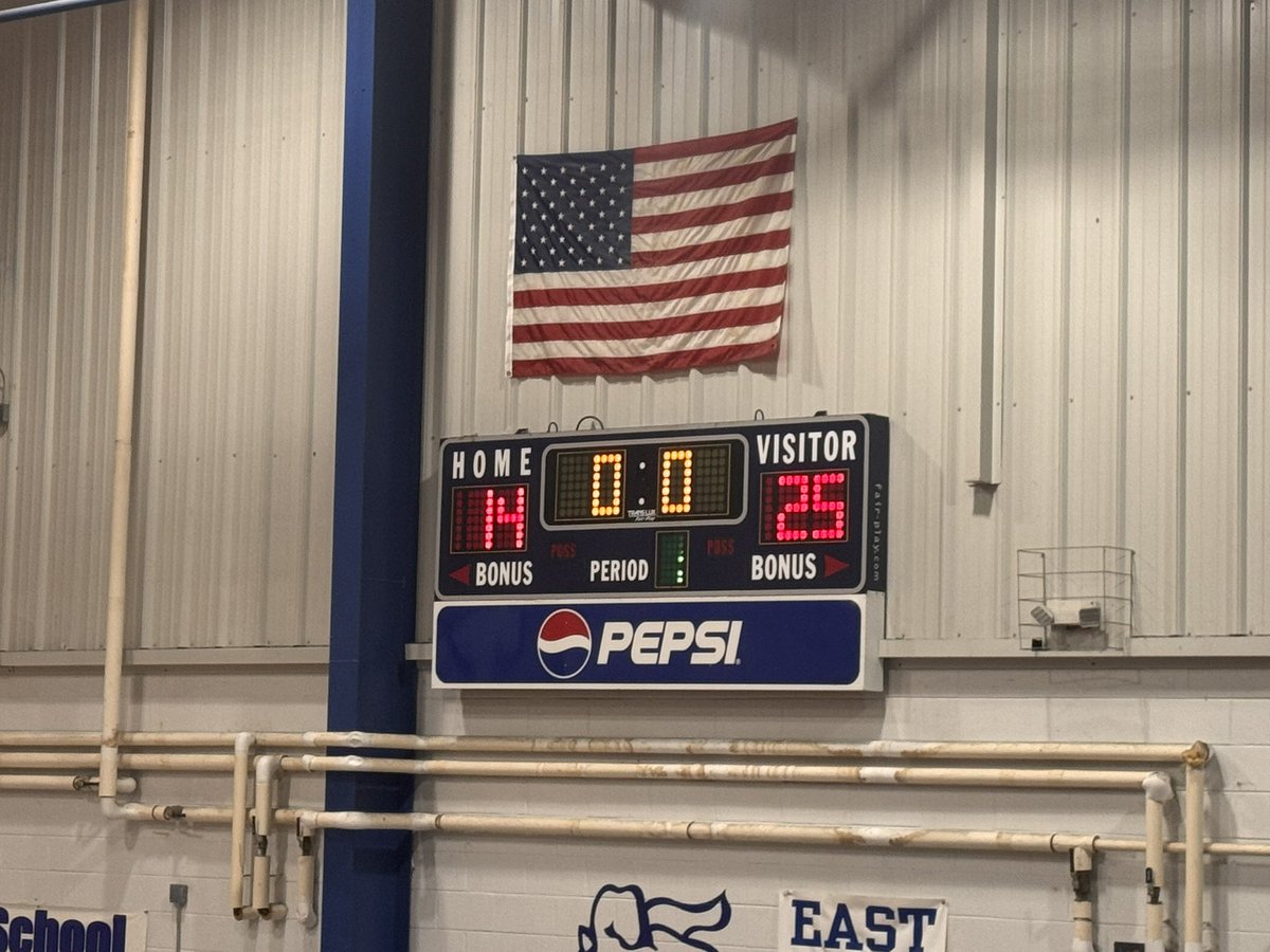 JmcssA's tweet image. The Young Lady Cougars lost the first match!!! Second Match Loading!!! #PlayHarder #ItsStillTime #YoungCougarPride @jcmmscougars @suptking