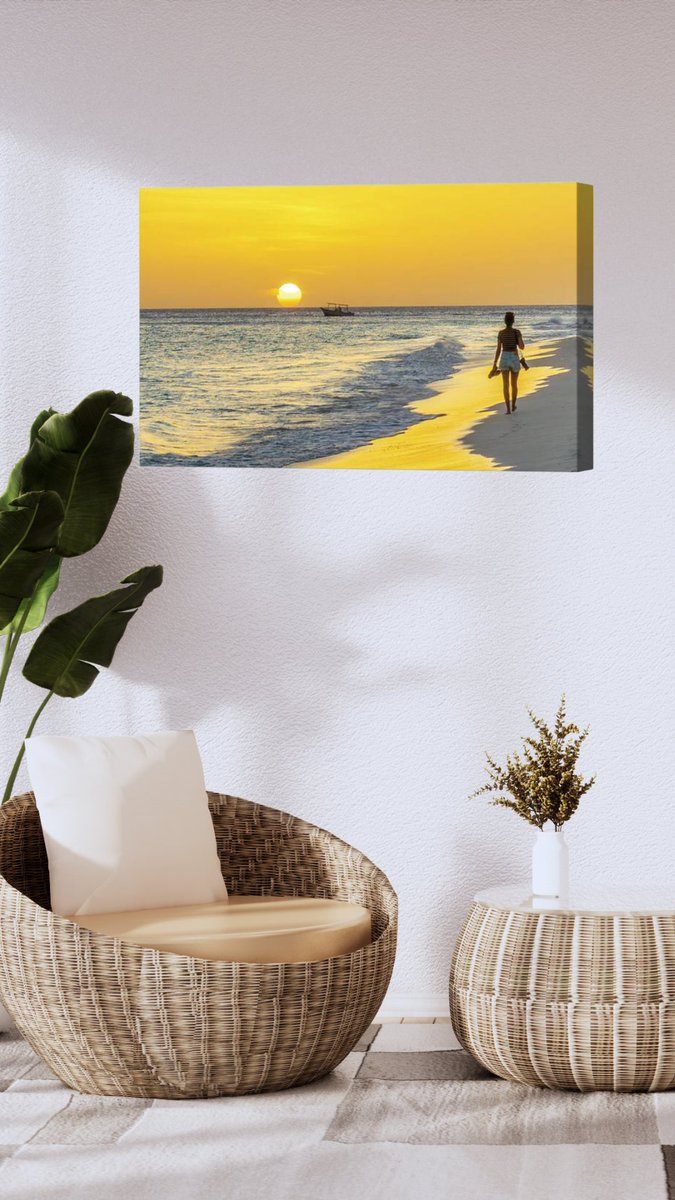 Captured in 2021 during my studies at Photo Serge Institute. A requested piece for someone dreaming of walking this #beach—“Feel the Sand, See the Light #DiviBeach, #Aruba.” Warm, serene, timeless Aruba coast. Prints: joselloarends.pixels.com
#FineArtPhotography
#ArtCollector