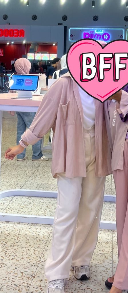 l00queenforcey's tweet photo. kemeja corduroy kesayangankuu, punya 2 warna sama putihhh, bahannya tebel tapi ga panass 😫💗
🖇️https://t.co/0wyjDJLj6l https://t.co/leDSjkAYBP