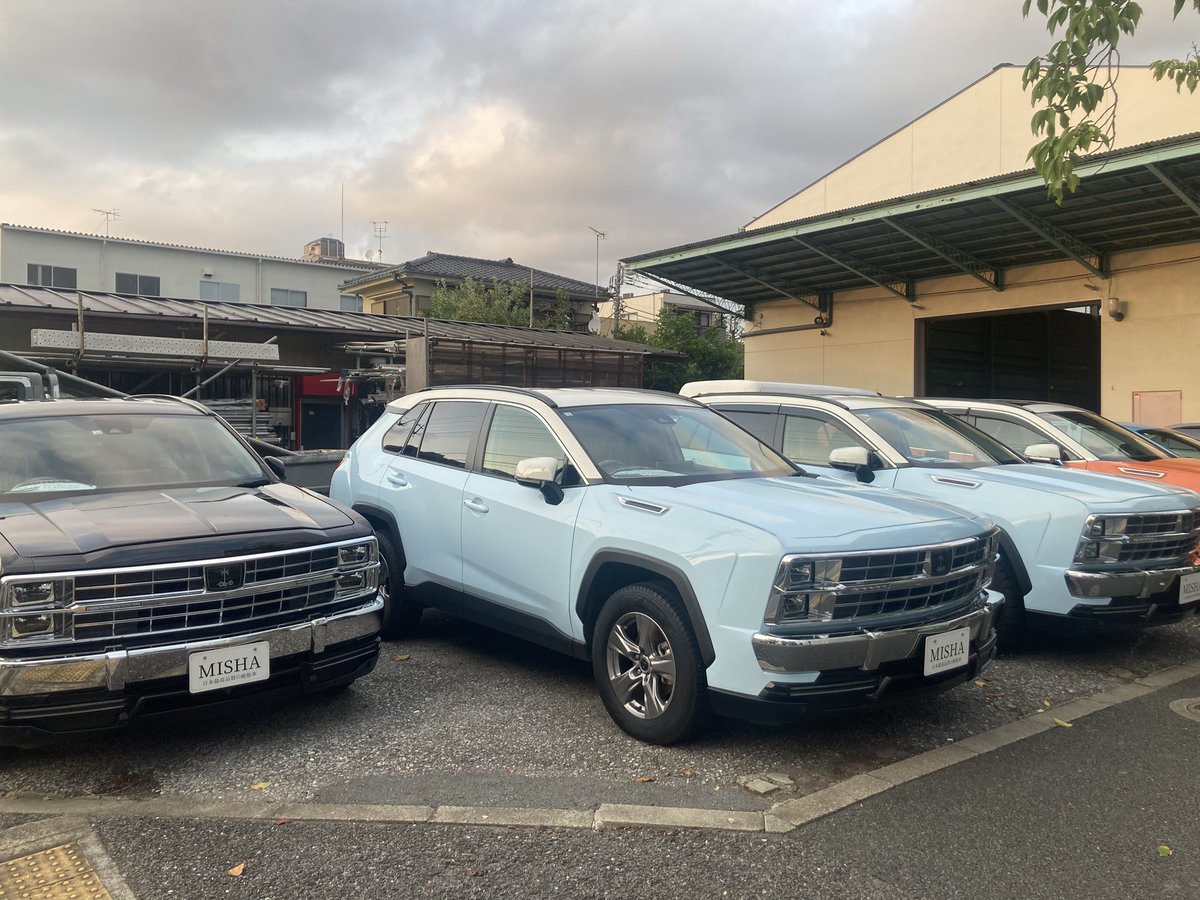 carbell_ito's tweet image. 残り4台
日本に1台しかないバディのオレンジ
ご成約いただきました。
あと水色3台、黒1台
アメリカンな、日本のSUV。
#バディ　#mitsuokamotorjp 
@MishaCarbell