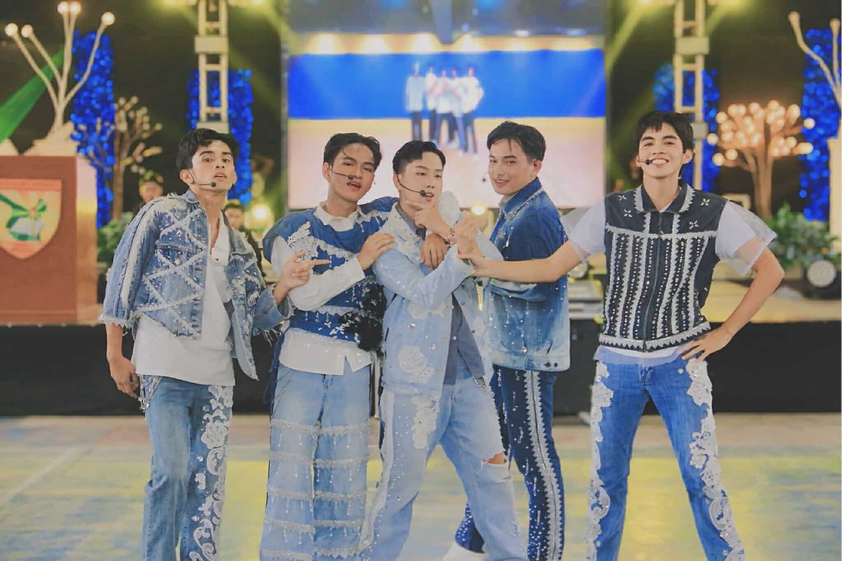 MRALTHNCLDG's tweet photo. From 2024 Tumitigil ang Mundo - to - 2025 Gigil🫶  

- thank you so much, CAHSians &amp; CSU, for the consistent loud cheers!! Congrats, my CAHS BGYO ♡
@bgyo_ph 
#AndrewsIntramurals2025 #CAHSGreenLions 
#BGYO #BGYO_Gigil #BGYO_AllTheseLadies https://t.co/ueYGSSCmn2