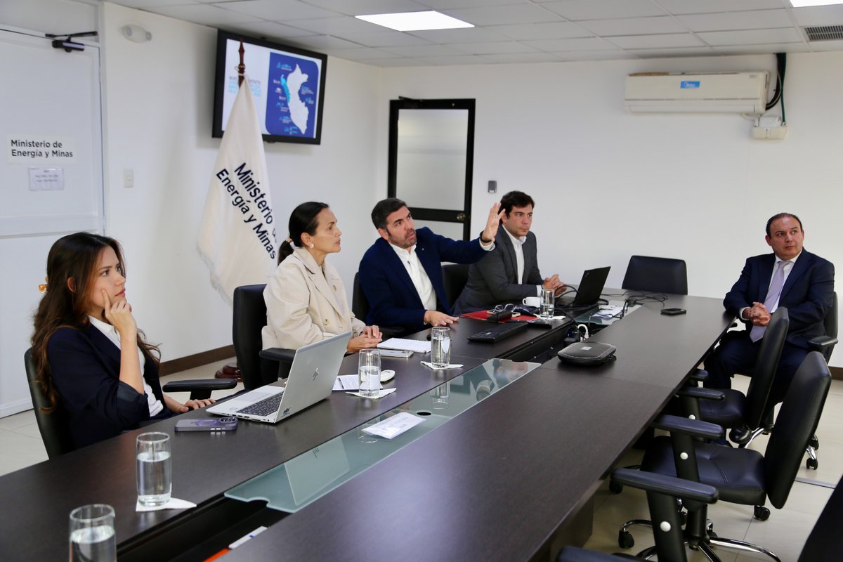 🔸Impulsamos planes estratégicos para el área hidrocarburífera.

La ministra <a href="/inesmanzano/">Ines Manzano</a> se reunió con delegados de <a href="/promigasoficial/">Promigas</a>, empresa dedicada al transporte de gas natural. En este espacio dialogaron sobre proyectos de inversión e intercambio de experiencias técnicas.