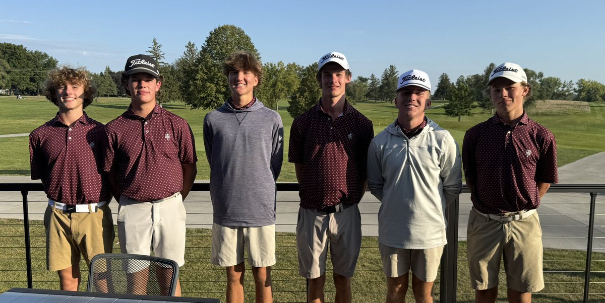 The boys golf team won their meet today at Terrace Hills GC with an impressive 277! ⛳️🔥
Low rounds for the Maroons include:
1 Dewell Anderson (Sr) 66
3 AJ Sposato (Sr) 69
6 Ryan Fitzgerald (Sr) 71
8 Elijah Anderson (Fr) 71
