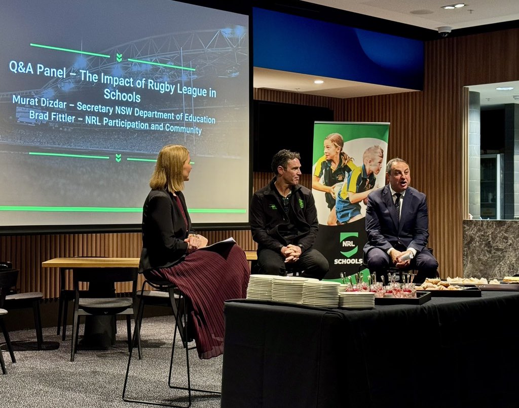 dizdarm's tweet photo. Started my day speaking on a panel with the legendary @BradFittler to discuss the importance of sport to positive academic and wellbeing outcomes for students. Thank you Emma Kriketos for facilitating the @NRL Schools Conference for principals and education leaders this morning. https://t.co/RLu9LVBrkC