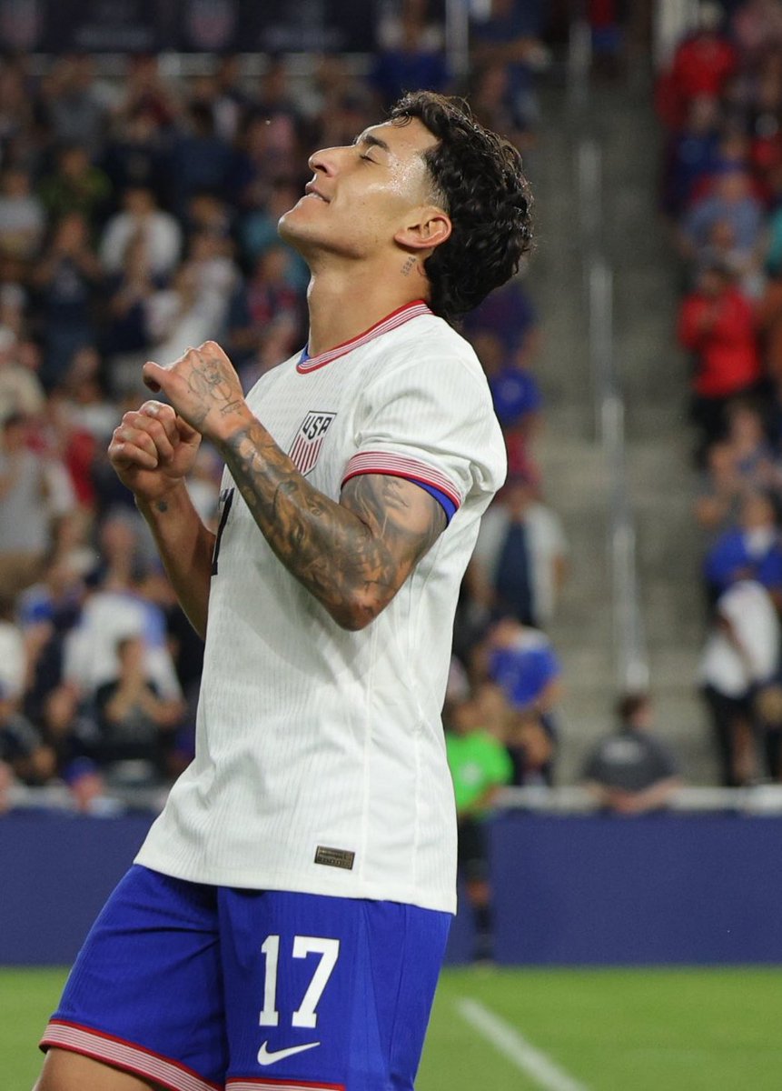 JairAguila7's tweet photo. Nuestro muchacho 🦅 https://t.co/HQhOy1gYo9