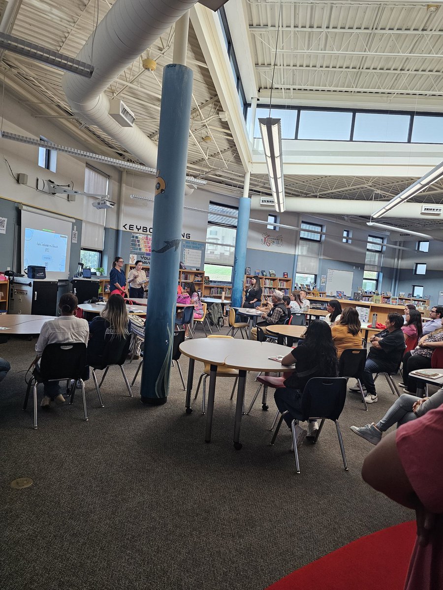 We are proud to host PIE this year. Tonight is our first meeting of the year and we have a great turnout! #stvrainadvantage #PublicSchoolAdvantage #StVrainStorm <a href="/KarlaAllenbach/">Karla Allenbach</a>