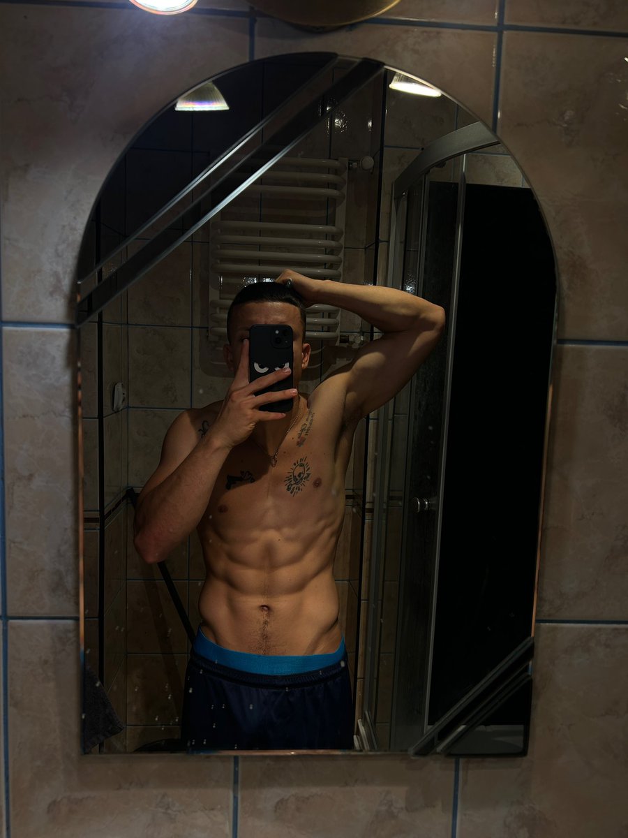 CuYorman's tweet photo. Quiero una mejor amiga 😒🥵
#NuevaFotoDePerfil #ejercicio #europa #ViralVideos #gymrat #gymmotivation #bogota #gym #Swinger #ejercicio #fypシ https://t.co/xV7X9ksYiJ