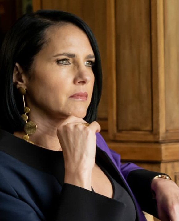 cuentafannnnnn's tweet photo. Valió la pena la espera para conocer a Paulina, un poco migajera eso sí jajaj pero disfrutamos cada momento la actuación de esta tremenda actriz.
VILLANA de villanas, REINA de reinas.
Para los dolidos a tomar paracetamol se ha dicho 💅
#TeamPaulina 
 #LaVenganzaDeAnalía2 https://t.co/rSS1xGWUm5