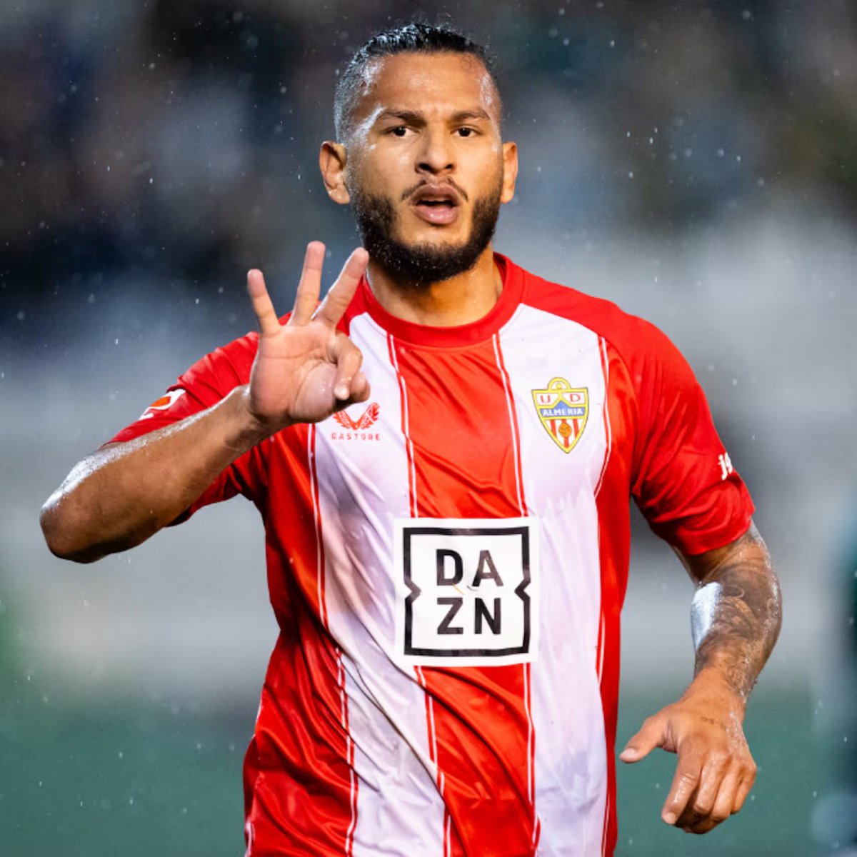 Como se va a clavar severo hat trick este animal, solo Colombia en esa monda, los venecos que sigan apoyando a Argentina desde casa