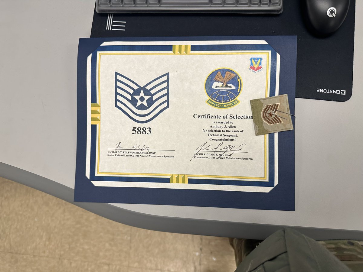 𝐴𝑛𝑡ℎ𝑜𝑛𝑦 (𝑀𝑜𝑠𝑡𝑙𝑦𝑊ℎ𝑖𝑡𝑒) tweet media