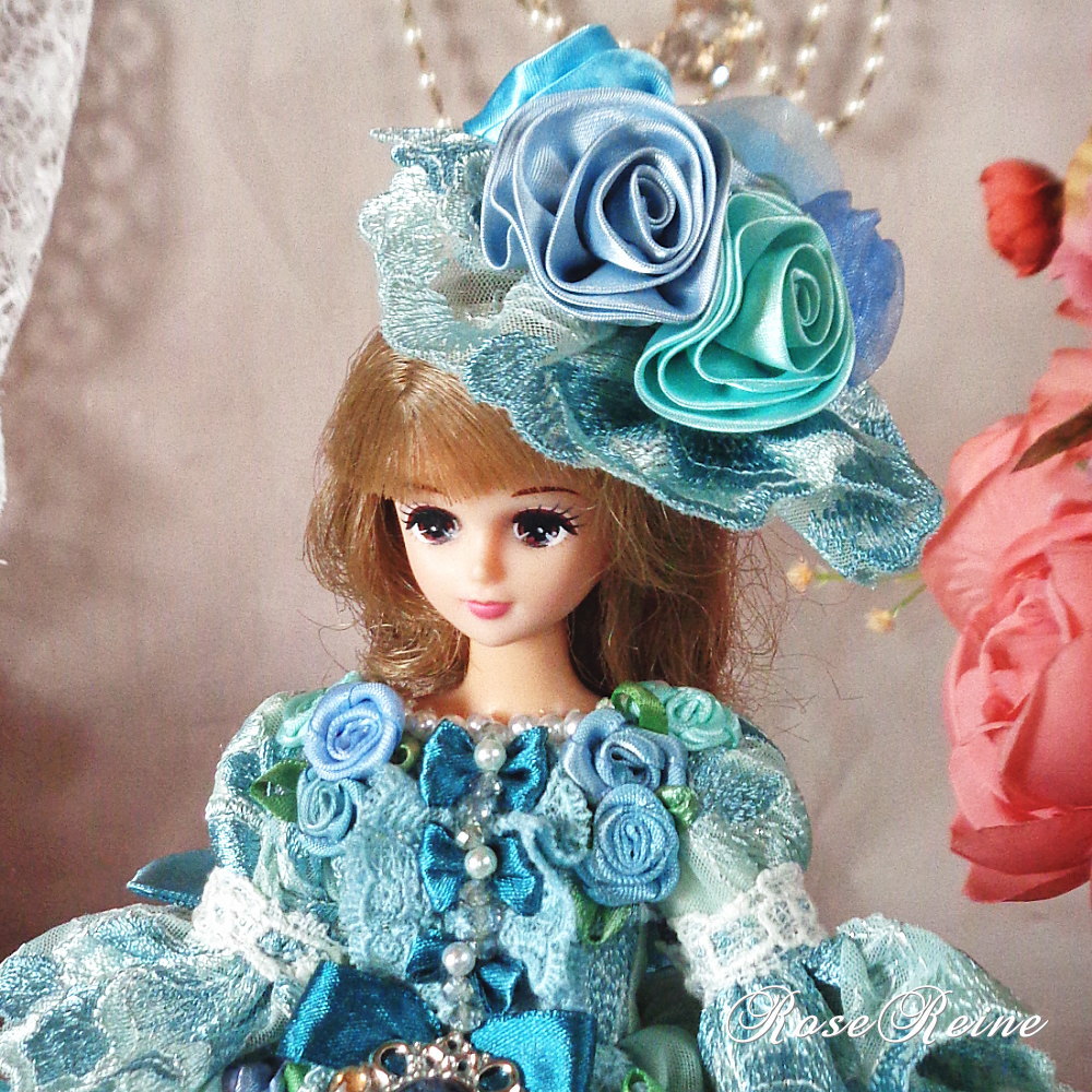 アンネローゼ王妃クラシカルモーブピンクの豪華フリルドールドレス