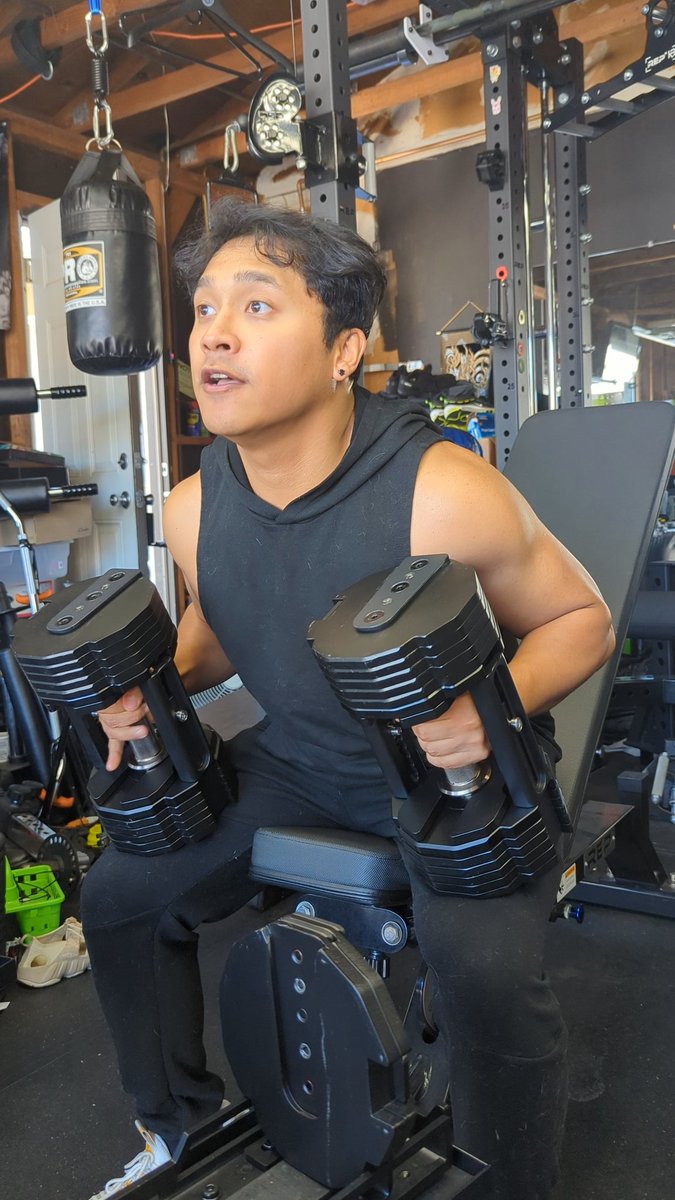 helloherotv's tweet photo. Keep pushing harder. 💪🏽🤓 https://t.co/ckzgRZTbyN