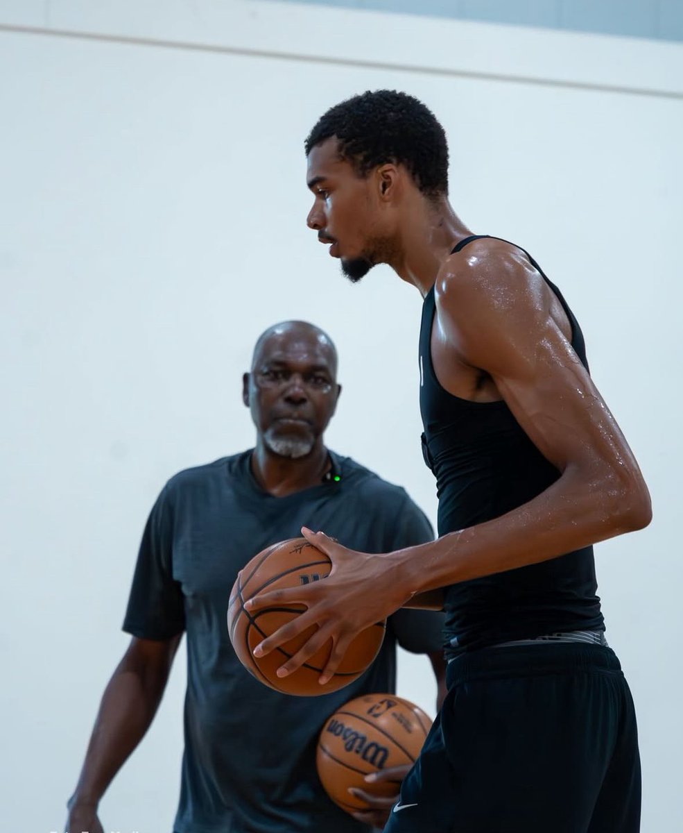 ⏳🔋📈 Wemby quiere acabar con el mundo entero.