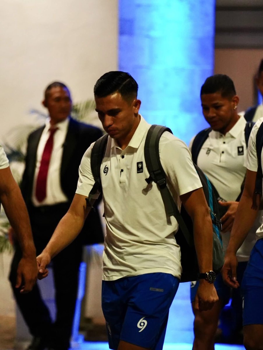 PLOMO1979 (@plomo19792) on Twitter photo Llega la Selección Nacional #Nicaragua🇳🇮 al Estadio José de la Paz Herrera Uclés de Honduras 🇭🇳 . #CONCACAF 🏆⚽️🏟️
<a href="/LaAzulyBlanco/">Selección Nacional de Nicaragua 🇳🇮</a> <a href="/VivaNicaragua13/">Viva Nicaragua</a> <a href="/el19digital/">El 19 Digital</a> <a href="/Canal2Nicaragua/">Canal 2</a> <a href="/Canal4Ni/">Canal 4 Nicaragua</a> <a href="/canaltn8/">TN8 Nicaragua</a> <a href="/nuevaya/">La Nueva Radio YA</a> Llega la Selección Nacional #Nicaragua🇳🇮 al Estadio José de la Paz Herrera Uclés de Honduras 🇭🇳 . #CONCACAF 🏆⚽️🏟️
<a href="/LaAzulyBlanco/">Selección Nacional de Nicaragua 🇳🇮</a> <a href="/VivaNicaragua13/">Viva Nicaragua</a> <a href="/el19digital/">El 19 Digital</a> <a href="/Canal2Nicaragua/">Canal 2</a> <a href="/Canal4Ni/">Canal 4 Nicaragua</a> <a href="/canaltn8/">TN8 Nicaragua</a> <a href="/nuevaya/">La Nueva Radio YA</a>