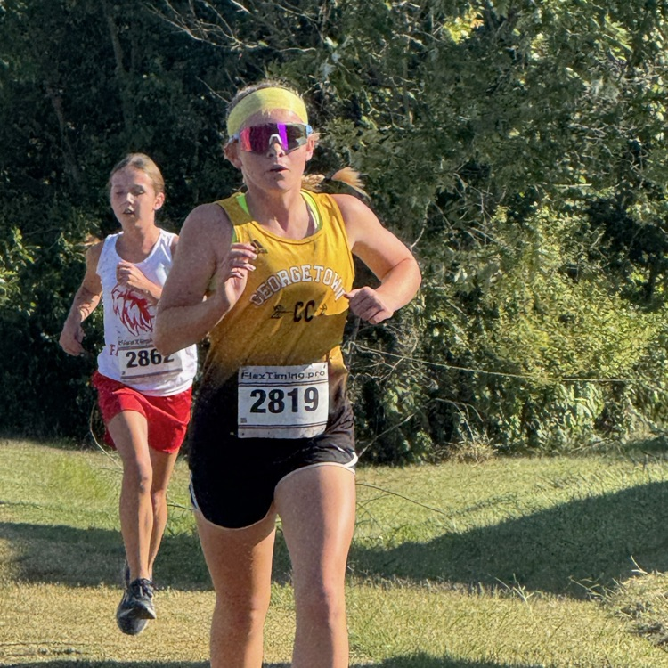 Our JH Cross Country team continues to bring home the hardware! Both teams finished in 2nd place today with eight runners receiving medals! Well done! 👏🏻👏🏻👏🏻⚫️🟡
