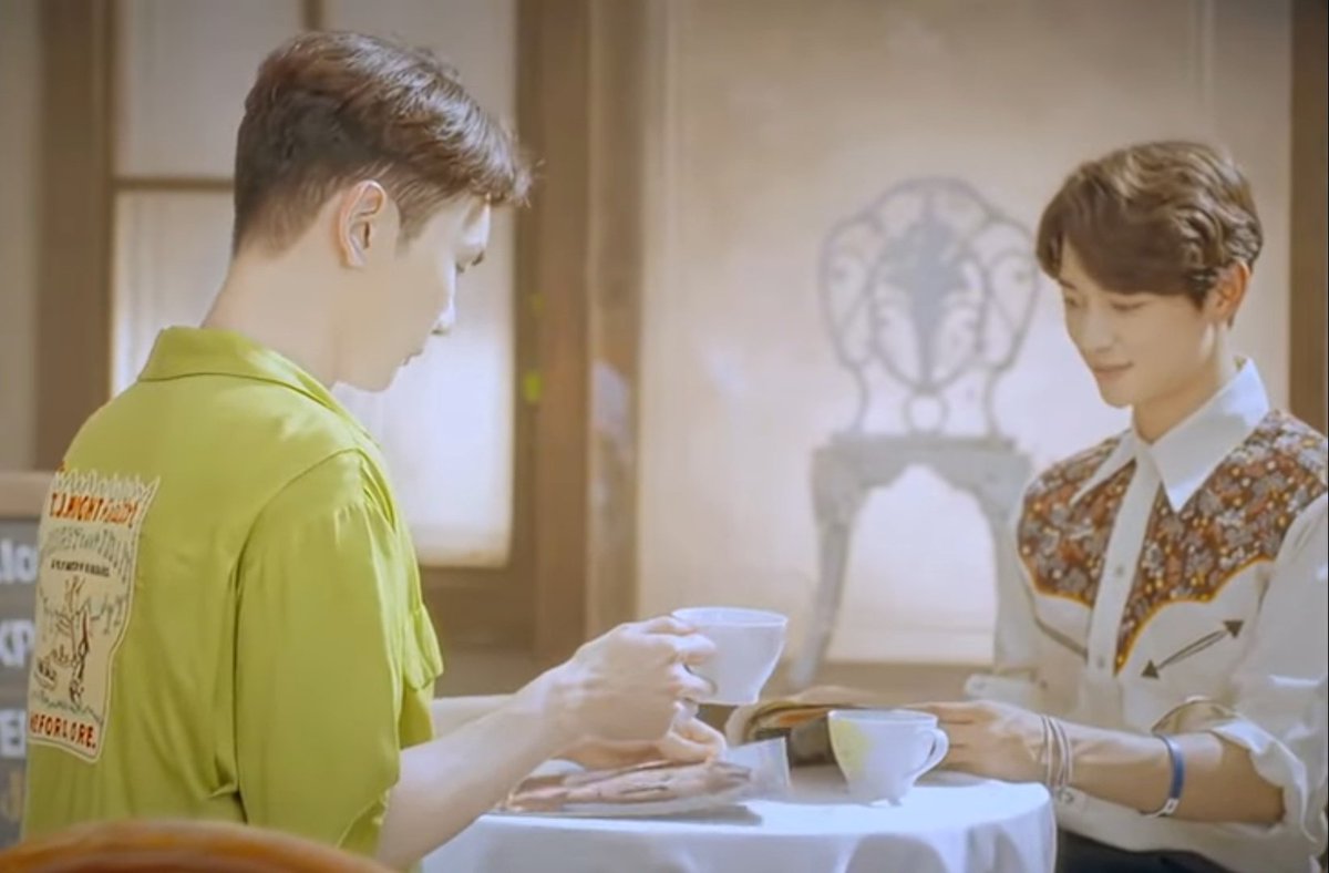 Nazbl_'s tweet photo. first date                                 married https://t.co/Rb2k0aN66f