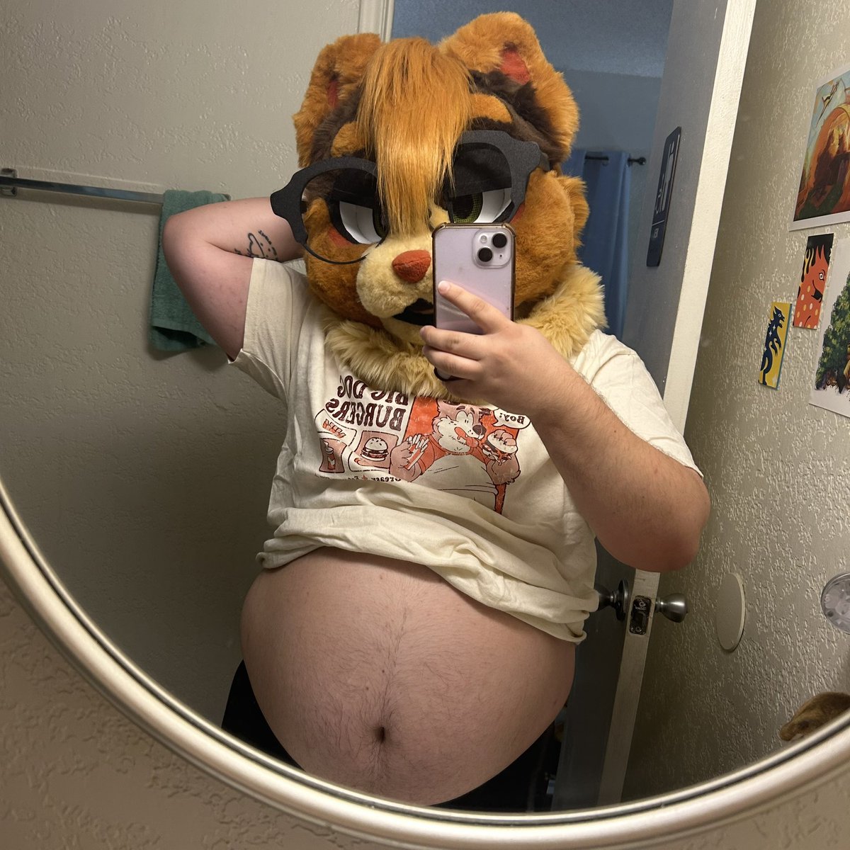 bellies out for #tummytuesday 🙂‍↕️