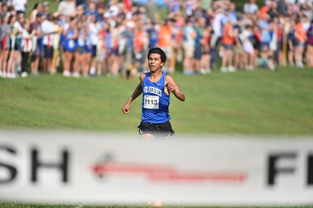 RobertLXCTF's tweet photo. Monroe Parker Invitational🥇
First race of the season and a win in 15:32 for the 3 mile course. Incredibly grateful and hoping to continue this momentum throughout the season. https://t.co/laM9TdEjWp