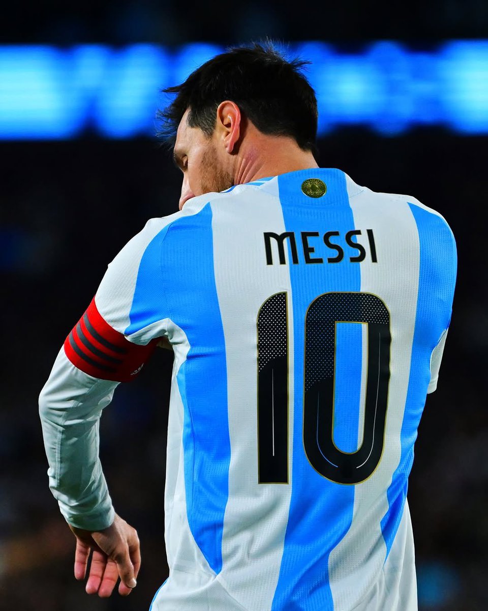 🚨🚨🚨🚨 تــــاريـخــي وللـتاريـــخ 🚨🚨🚨🚨

الأسطورة ليونيل ميسي هو هداف تصفيات كأس العالم من أمريكا الجنوبية 2026م — 8 أهداف

الأسطورة ليونيل ميسي هو أكثر من ساهم في تصفيات كأس العالم من أمريكا الجنوبية 2026م — 11 هدف