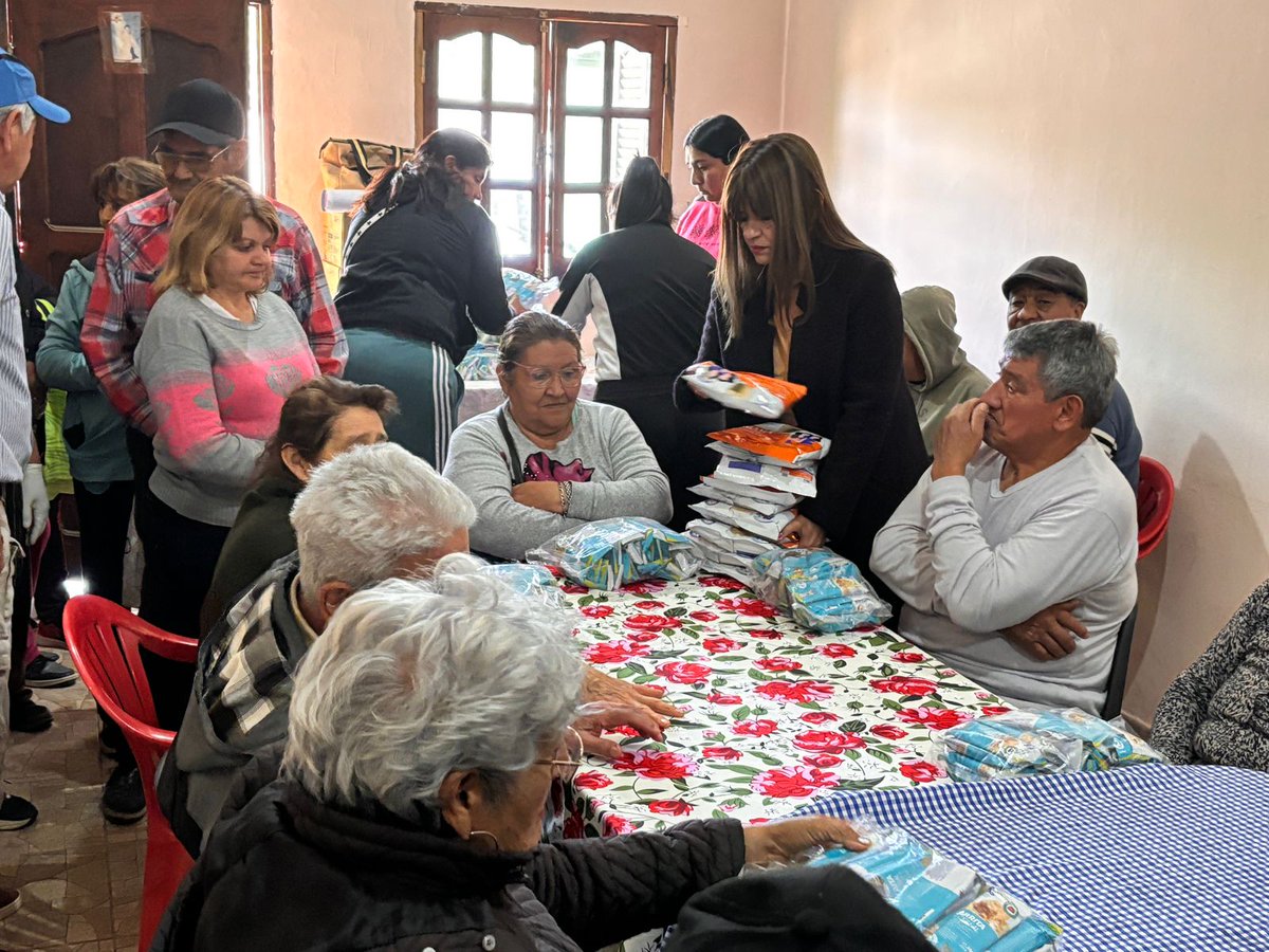 Programa1700D's tweet image. 🛎️ 𝐄𝐥 𝐏𝐫𝐨𝐠𝐫𝐚𝐦𝐚 𝐏𝐫𝐨𝐯𝐢𝐧𝐜𝐢𝐚𝐥 "𝐌𝐢𝐬 𝐏𝐫𝐢𝐦𝐞𝐫𝐨𝐬 𝟏𝟕𝟎𝟎 𝐃í𝐚𝐬" 𝐜𝐨𝐧𝐭𝐢𝐧ú𝐚 𝐜𝐨𝐧 𝐥𝐚𝐬 𝐞𝐧𝐭𝐫𝐞𝐠𝐚𝐬 𝐦𝐞𝐧𝐬𝐮𝐚𝐥𝐞𝐬 𝐚  𝐧𝐮𝐞𝐬𝐭𝐫𝐨𝐬 𝐉𝐮𝐛𝐢𝐥𝐚𝐝𝐨𝐬  𝐲 𝐏𝐞𝐧𝐬𝐢𝐨𝐧𝐚𝐝𝐨𝐬 𝐝𝐞 𝐋𝐨𝐫𝐞𝐭𝐨