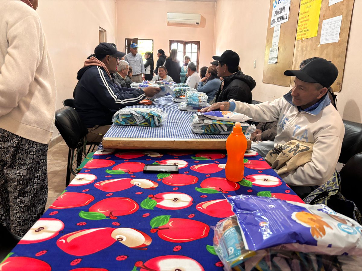 Programa1700D's tweet image. 🛎️ 𝐄𝐥 𝐏𝐫𝐨𝐠𝐫𝐚𝐦𝐚 𝐏𝐫𝐨𝐯𝐢𝐧𝐜𝐢𝐚𝐥 "𝐌𝐢𝐬 𝐏𝐫𝐢𝐦𝐞𝐫𝐨𝐬 𝟏𝟕𝟎𝟎 𝐃í𝐚𝐬" 𝐜𝐨𝐧𝐭𝐢𝐧ú𝐚 𝐜𝐨𝐧 𝐥𝐚𝐬 𝐞𝐧𝐭𝐫𝐞𝐠𝐚𝐬 𝐦𝐞𝐧𝐬𝐮𝐚𝐥𝐞𝐬 𝐚  𝐧𝐮𝐞𝐬𝐭𝐫𝐨𝐬 𝐉𝐮𝐛𝐢𝐥𝐚𝐝𝐨𝐬  𝐲 𝐏𝐞𝐧𝐬𝐢𝐨𝐧𝐚𝐝𝐨𝐬 𝐝𝐞 𝐋𝐨𝐫𝐞𝐭𝐨