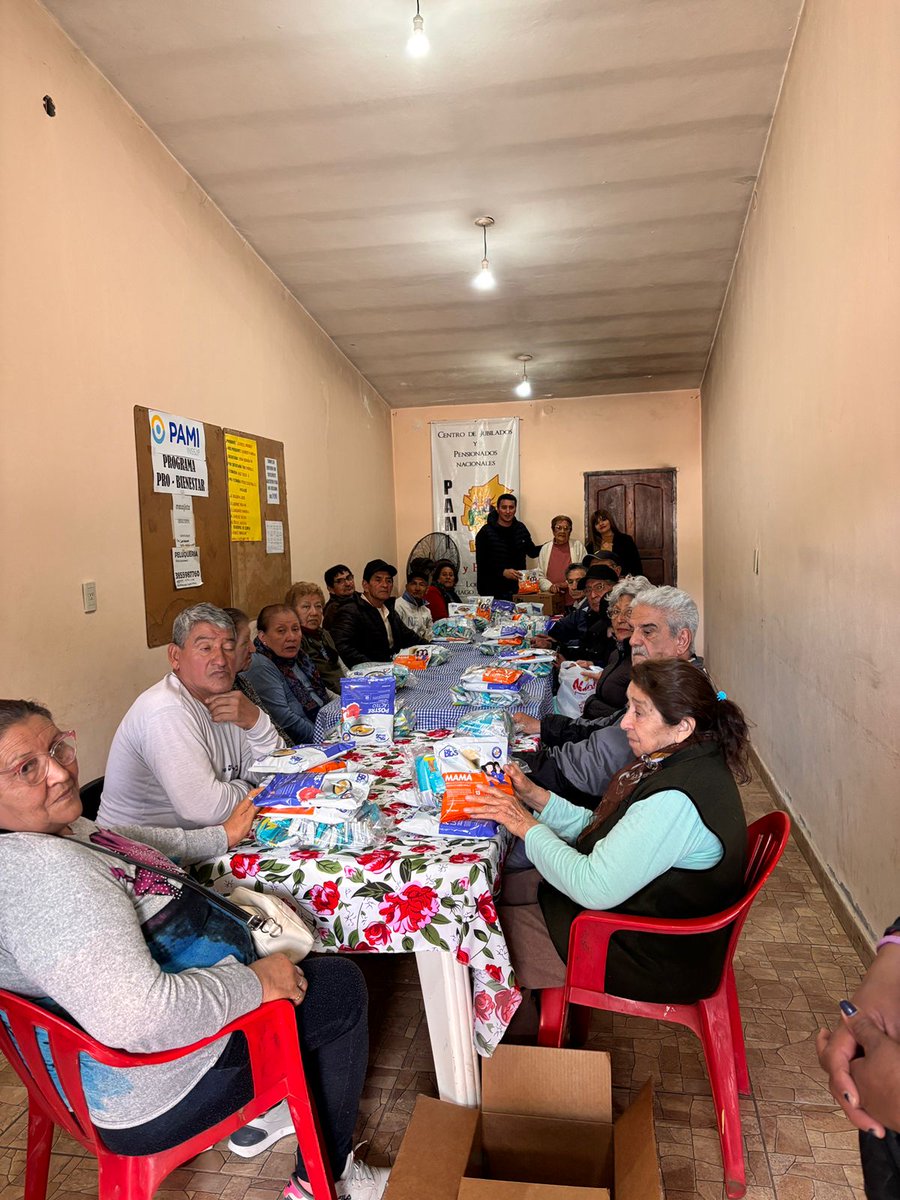 Programa1700D's tweet image. 🛎️ 𝐄𝐥 𝐏𝐫𝐨𝐠𝐫𝐚𝐦𝐚 𝐏𝐫𝐨𝐯𝐢𝐧𝐜𝐢𝐚𝐥 "𝐌𝐢𝐬 𝐏𝐫𝐢𝐦𝐞𝐫𝐨𝐬 𝟏𝟕𝟎𝟎 𝐃í𝐚𝐬" 𝐜𝐨𝐧𝐭𝐢𝐧ú𝐚 𝐜𝐨𝐧 𝐥𝐚𝐬 𝐞𝐧𝐭𝐫𝐞𝐠𝐚𝐬 𝐦𝐞𝐧𝐬𝐮𝐚𝐥𝐞𝐬 𝐚  𝐧𝐮𝐞𝐬𝐭𝐫𝐨𝐬 𝐉𝐮𝐛𝐢𝐥𝐚𝐝𝐨𝐬  𝐲 𝐏𝐞𝐧𝐬𝐢𝐨𝐧𝐚𝐝𝐨𝐬 𝐝𝐞 𝐋𝐨𝐫𝐞𝐭𝐨