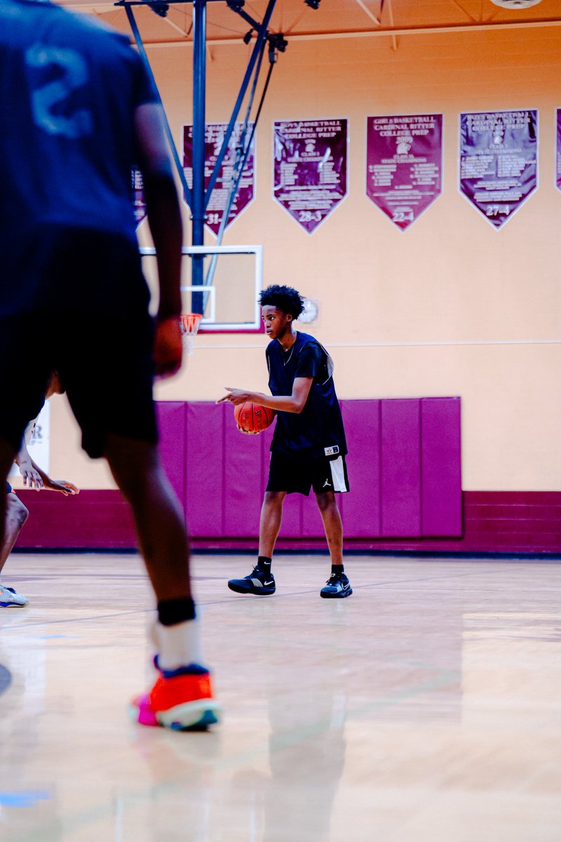 pictures from cardinal ritter as well ova the summer , average 11 pts per game with my team career academy , only getting better from here #AGTG