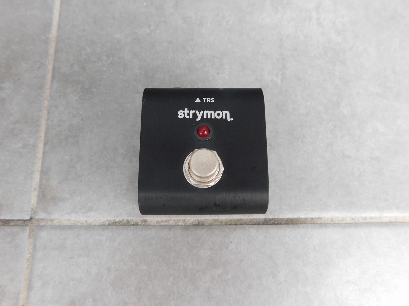 Strymon MINI switch 未使用 Strymon ストライモン用フェイバリットスイッチ[極小タイプ・黒