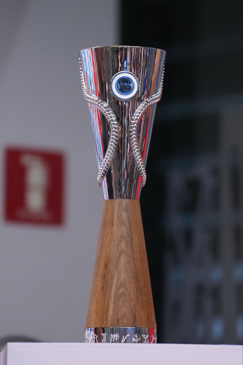 Este es el nuevo trofeo “108 costuras” que pelearán los <a href="/DiablosRojosMX/">DiablosRojosMX</a> a partir del miércoles ante los Charros de Jalisco en la Serie del Rey 2025 🏆🔥