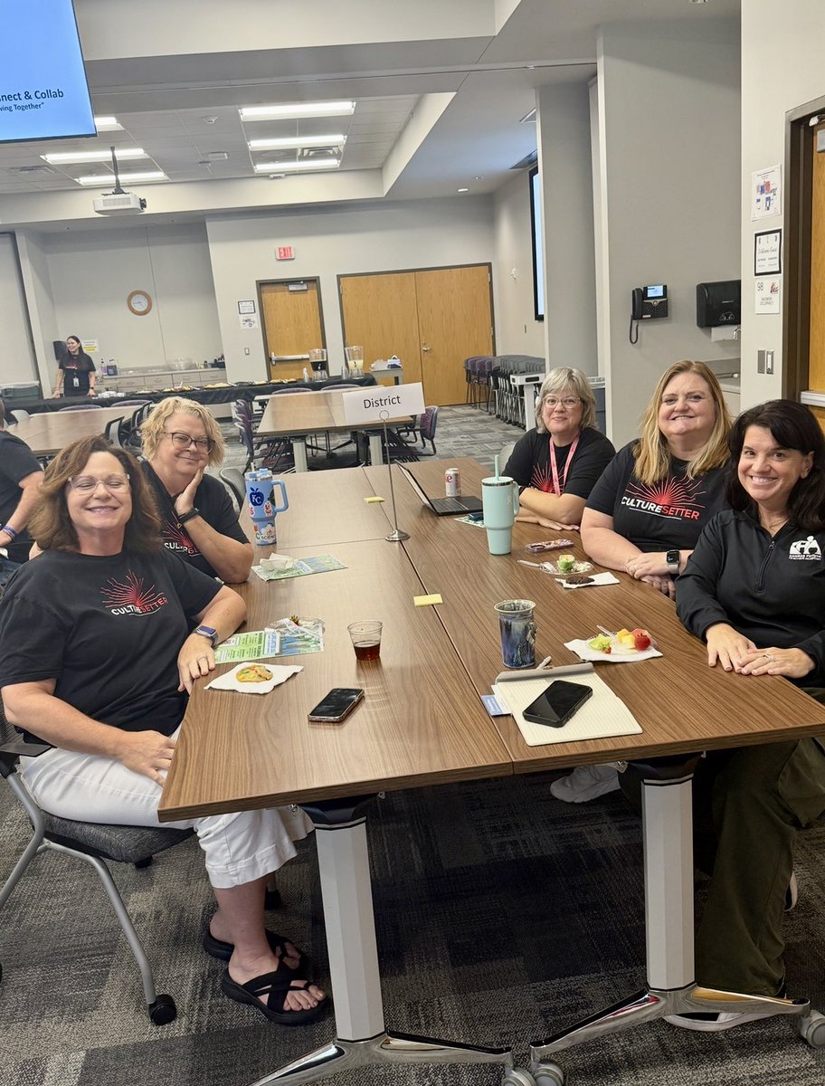 Kathleen Smith tweet media