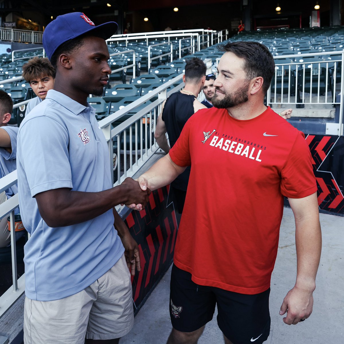 Shoutout to Carson Palmquist (2021 CNT), Nate Mondou (2009 14U), and Gabe Hughes (2021 CNT) for talking to our guys before the Chihuahua’s game🫡
