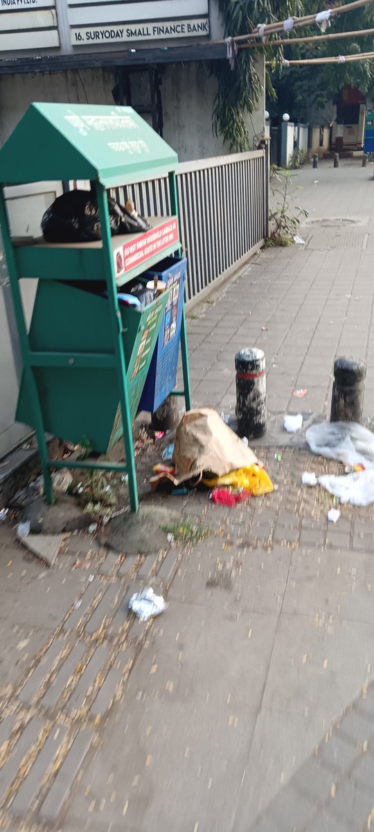 Falcon1Watch's tweet image. Garbage on footpath,

Mantri house, f c Road, Pune.

@PMCPune 
@SwachhBharatGov 
@swachhbharat 

#CleanPune #FalconWatch