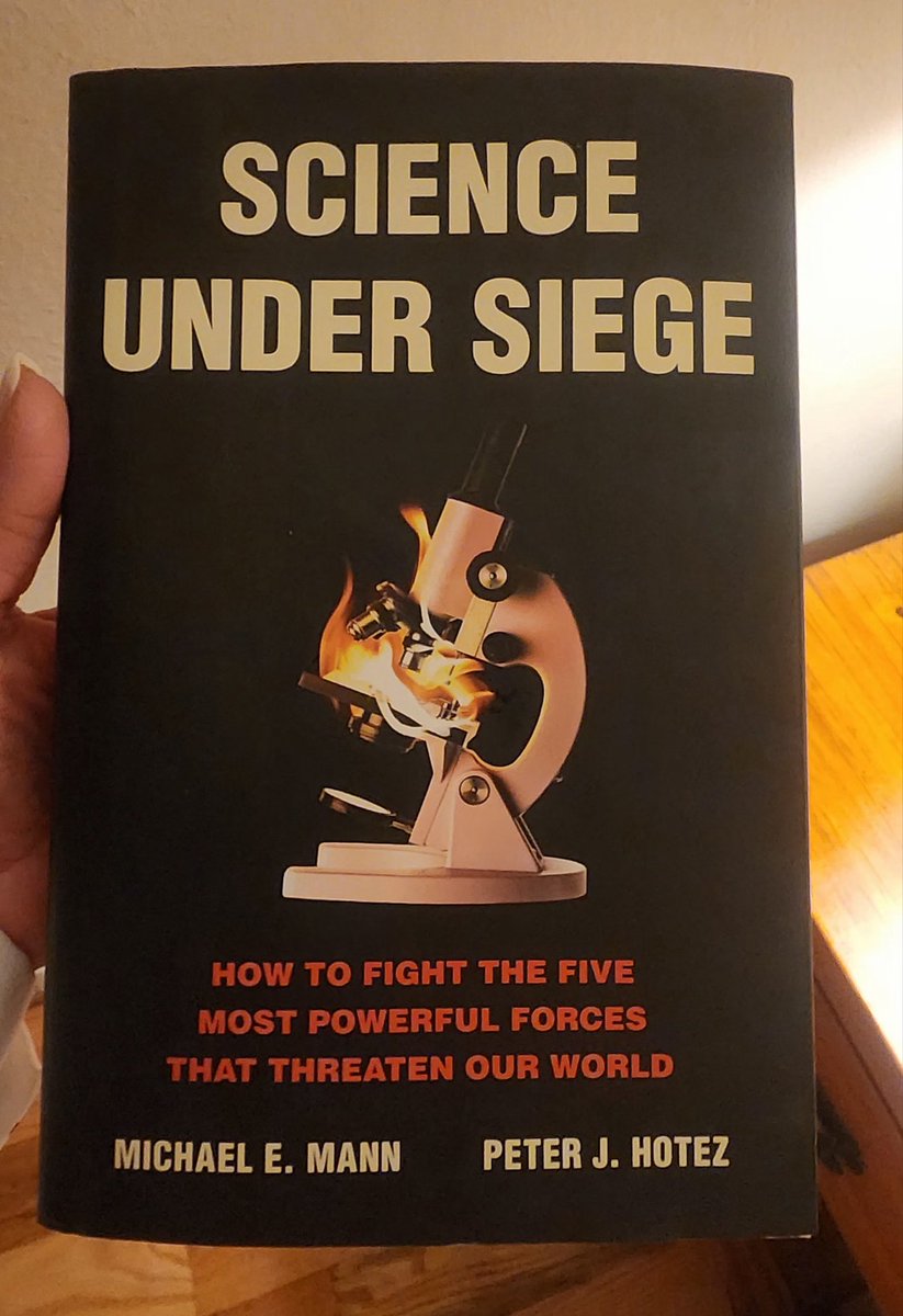 Mkgdg's tweet photo. To be at the conference of @PeterHotez and @MichaelEMann, two of the most respected and admired scientists in the world, was so inspiring.
Now more than ever, we must commit to a better world through science and truth.

📖 I am so happy I got my copy of this jewel!! https://t.co/PUZx2kRKfC