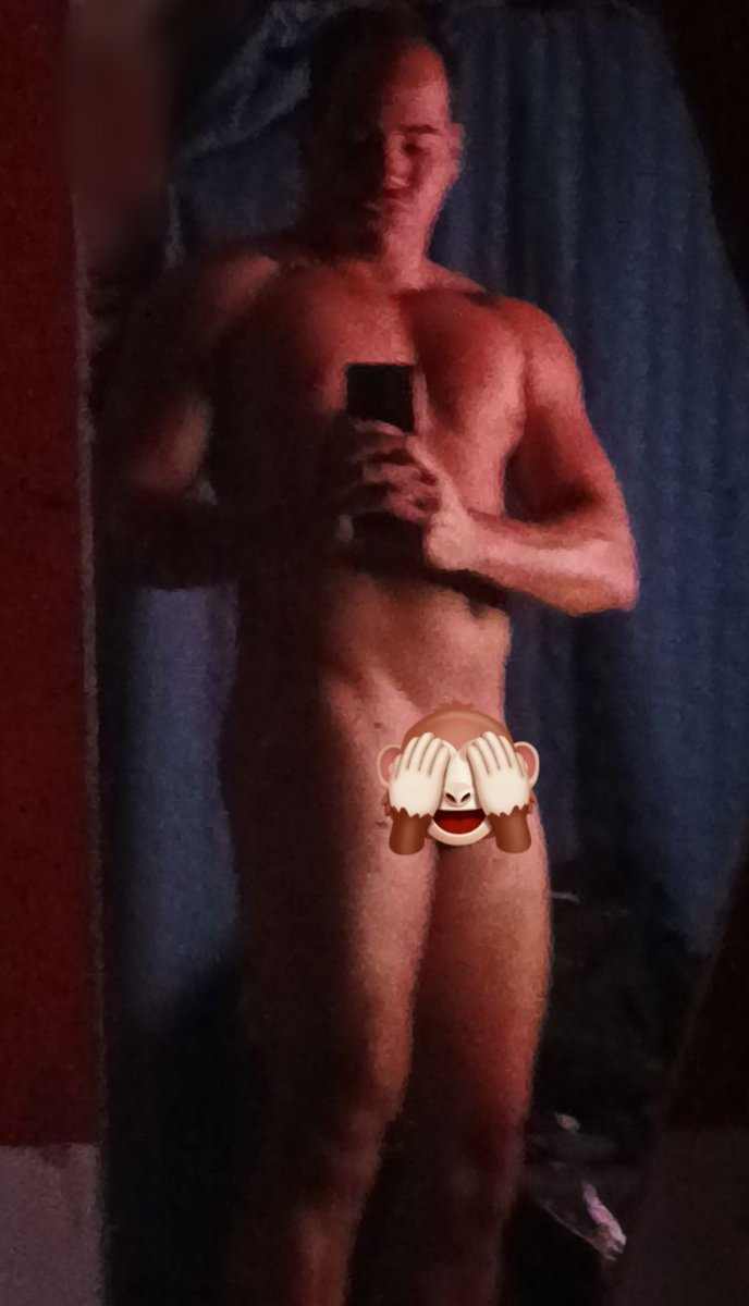 AnotherFj's tweet image. A esta hora sale el Coco