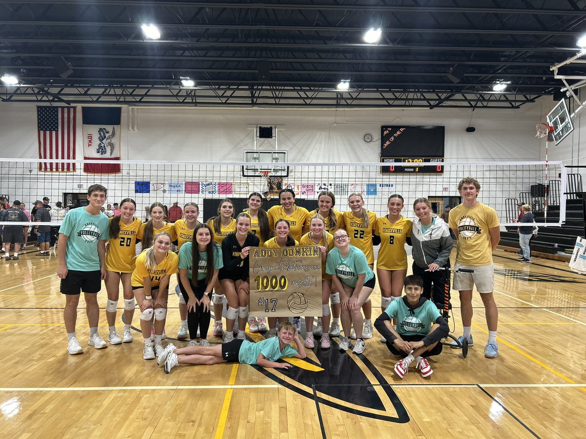 Another conference W and another milestone achieved!  Tonight in the win over EBF our junior setter, Addy Dunkin, set up her 1,000 career assist!!!!!!!
🙌🏼💛🖤🏐🖤💛🙌🏼

#panthervolleyball #together #LockedIn <a href="/IGHSAU/">IGHSAU</a> 
#1000assists #conferencegoals