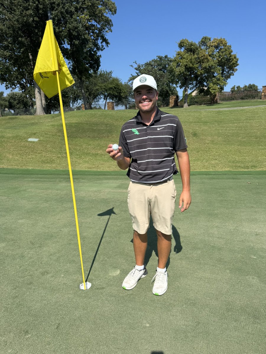 First for me today. A student/friend of mine hooped it for a 1 at <a href="/OakTreeNational/">Oak Tree National</a> during a playing lesson today. Big Tuck is getting better!! 😎👀