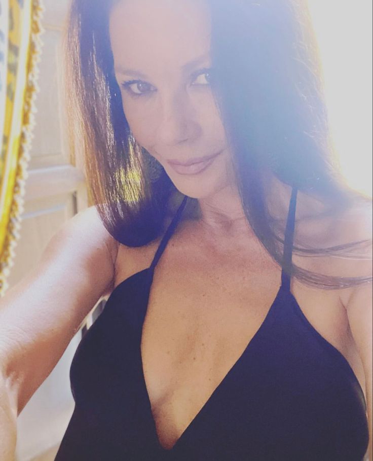 ══════ 𝐍𝐨 𝐜𝐫𝐞𝐨 𝐞𝐧 𝐞𝐥 𝐝𝐞𝐬𝐭𝐢𝐧𝐨. 𝐂𝐫𝐞𝐨 𝐞𝐧 𝐥𝐚𝐬 𝐬𝐞𝐧̃𝐚𝐥𝐞𝐬.

#FreeRol #Sexrol #Rp #Fakeworld