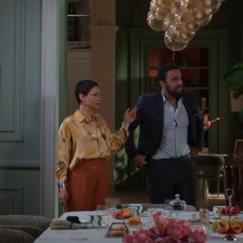 luanziiie's tweet photo. me acabo que nem o Olavo dormindo com a Celina ganha uma cena só pra não construirem um cenário de um quarto pra ela #ValeTudo https://t.co/lxbp7gC45t