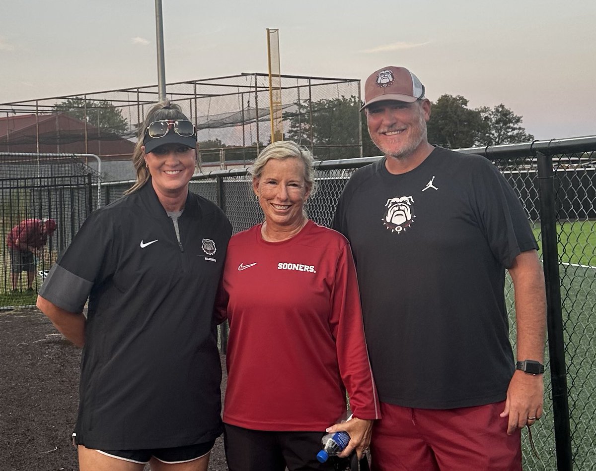 Not every day you get to meet the G.O.A.T.
#pattygasso <a href="/OU_Softball/">Oklahoma Softball</a>