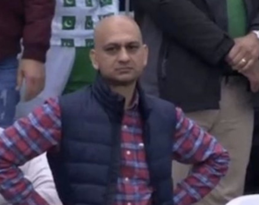 manojrajarao's tweet image. Hitting play on this soon...

All you Mech interp VCs holding the bag hear me out: it&apos;s a massive psyop @NeelNanda5