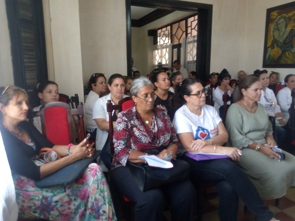 En la tarde de hoy se realizan las conclusiones de la visita integral al municipio de Camajuaní. Nos acompañan las autoridades del Partido y el Gobierno en el municipio. Fueron visitados CMF,  Policlínicos y Hogar Materno.  Vamos por más.
#CubaPorLaVida
#JuntosPorVillaClara