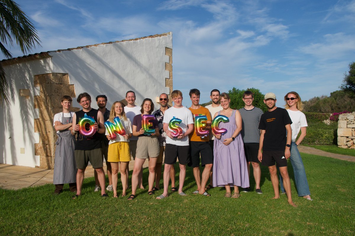 frederikRiedel's tweet image. We just came back from our very first @one_sec_app team trip 🥰🥰

Our team is distributed all over Europe, so it was the first time that we met (almost everyone) in person.

I’m grateful every day I get to work on such an impactful app with the best team I could wish for ❤️

And…