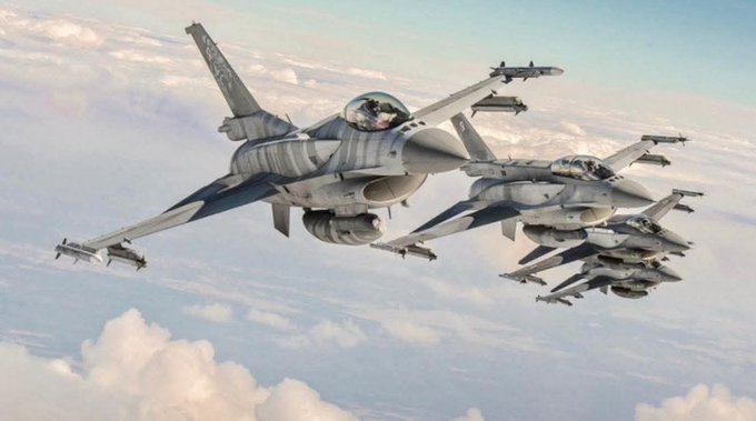ferozwala's tweet photo. #BREAKING
#Putin 'testing the west,' says Ukraine.
#Kiev_Kyiv responds to Poland downing alleged Russian drones.
https://t.co/9igCLQJqDP
#Ukraine | #Russia
#Warsaw #Poland
📌@NATO air defences helped counter drones that entered Polish airspace overnight & alliance chief Mark Rutte is in contact with Warsaw, a NATO spokeswoman says.